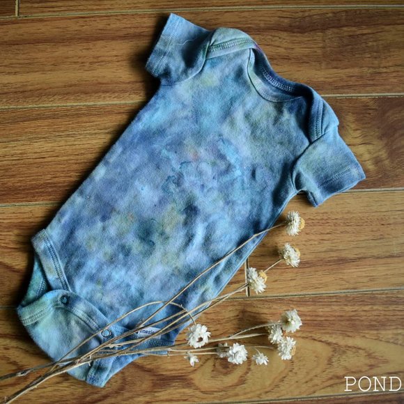 0-3 month ice-dyed onesie - Picture 2 of 2